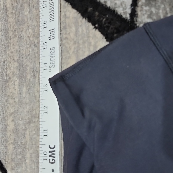 THE NORTH FACE FLASHDRY BLACK LOGO POCKET CAPRI LEGGINGS LARGE - Picture 5 of 13